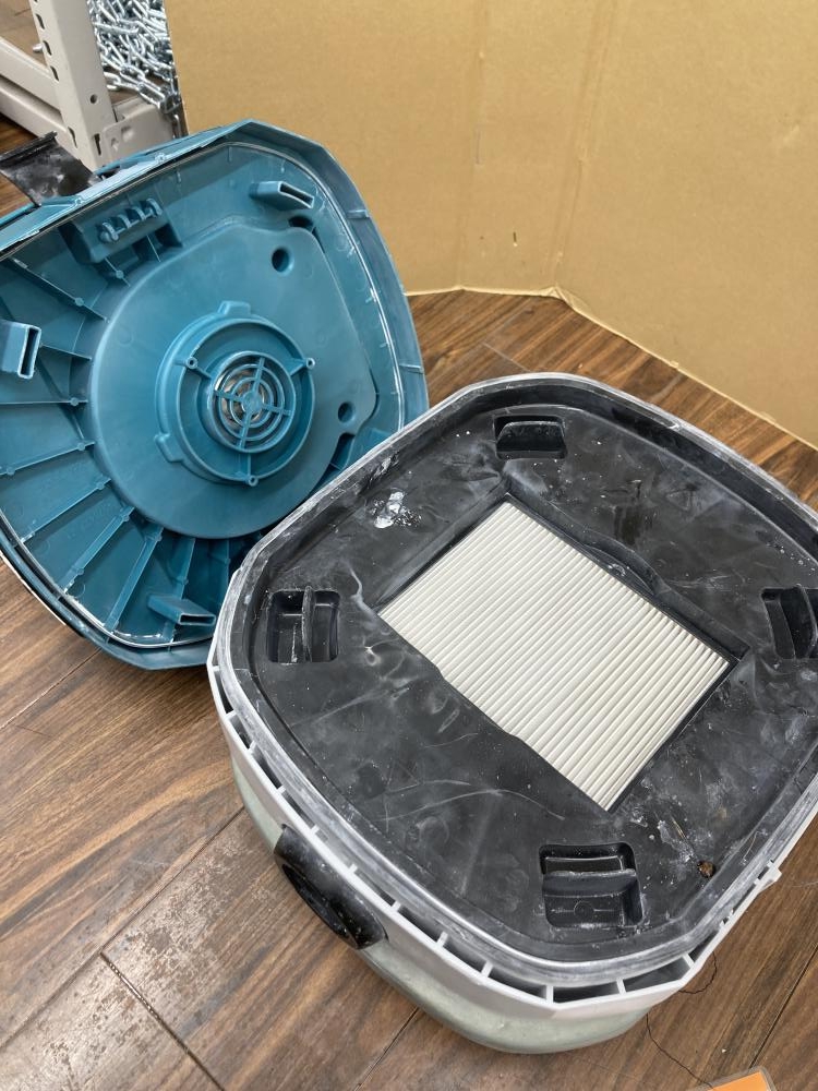 マキタ makita VC0840 集じん機 粉じん専用 8L【野田愛宕店】【店頭取引限定】【中古】ITQ1NIK8GJ40 マキタ（makita） VC0840 100V集塵機 粉塵専用 容量8L AWS搭載 無線
