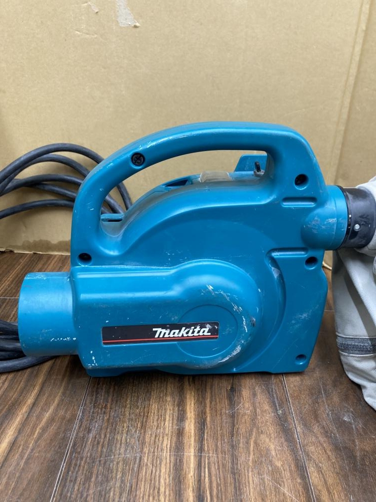 【中古】マキタ Makita 450 小型集じん機 ホース付き【ハンズクラフト佐賀】 マキタ 小型集じん機 450(P) ※ホース・ノズル・ダストバッグ付属の中古