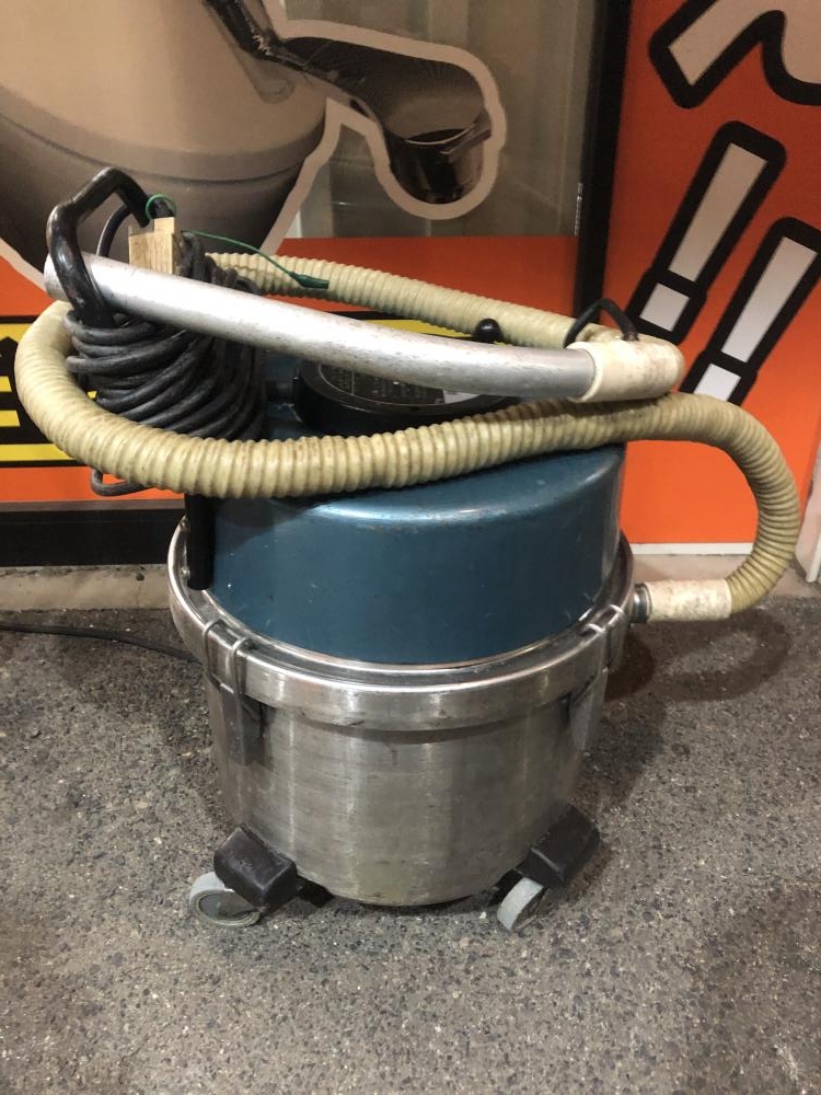 【中古】CV-98WH2 日立 高速吸排水掃除機 CV-98WH2の中古 中古C傷汚れあり 《大阪・堺