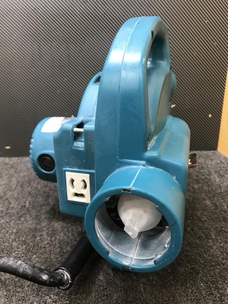 マキタ makita 集じん機 集塵機 450の中古 中古C傷汚れあり 《大阪 マキタ makita 集じん機 集塵機 450の中古 中古C傷汚れあり 《大阪