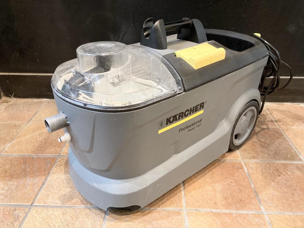 ケルヒャー KARCHER カーペットリンスクリーナー Puzzi 10/1の中古 