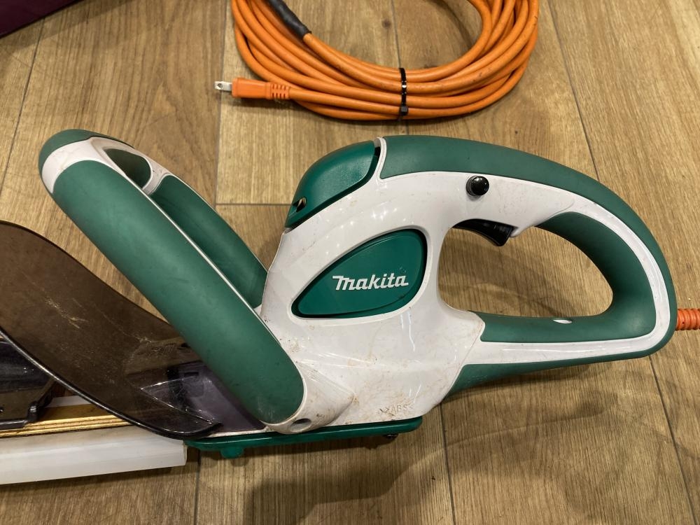 マキタ 460mm生垣バリカン MUH466の中古 中古C傷汚れあり 《千葉