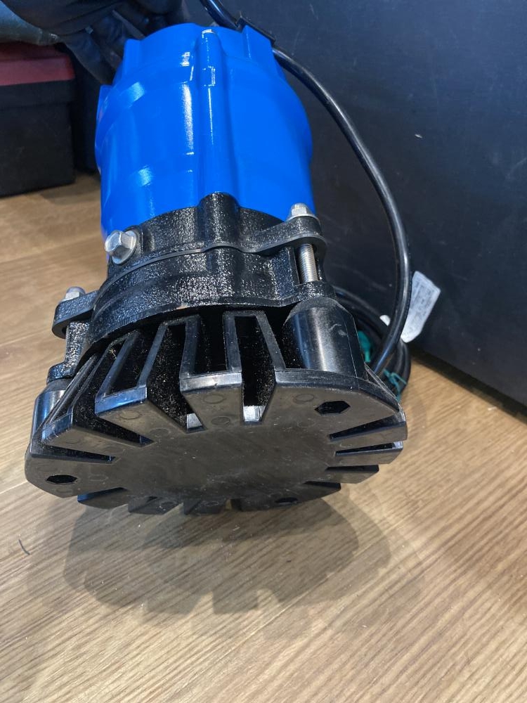 鶴見製作所 ツルミポンプ 水中ポンプ HS2.4S-53の中古 未使用品