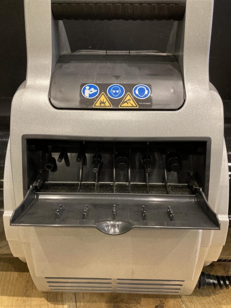 ワグナー FC9900Plus 電動塗装機【市川行徳店】【店頭取引限定】【中古