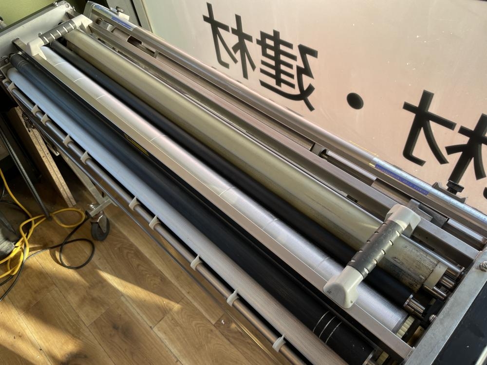 極東産機 自動壁紙糊付機 Primeμの中古 中古C傷汚れあり 《宮城・仙台