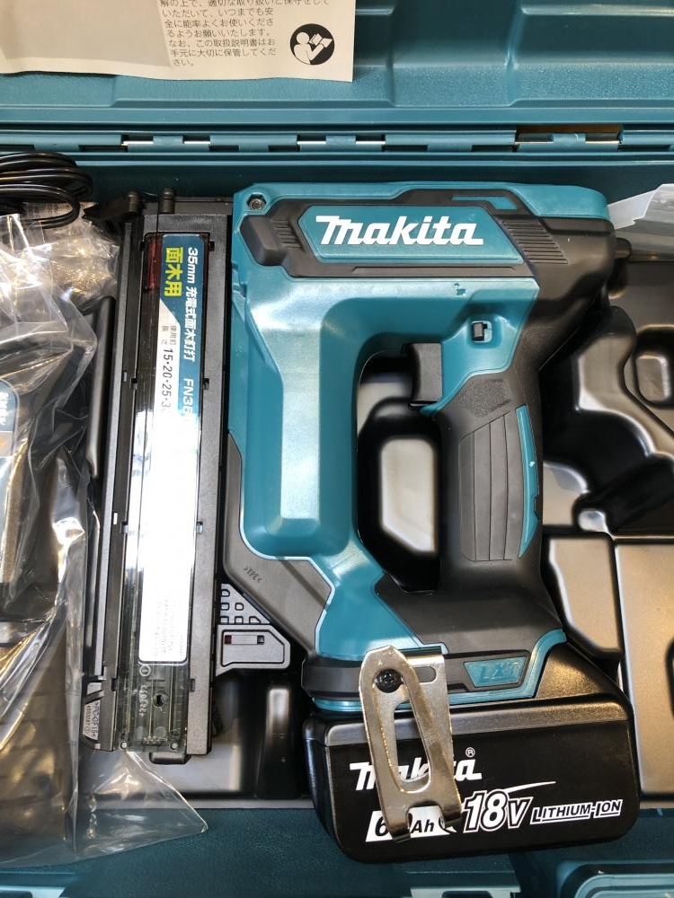 makita マキタ 35mm充電式面木釘打 FN350DRGの中古 未使用品 《埼玉