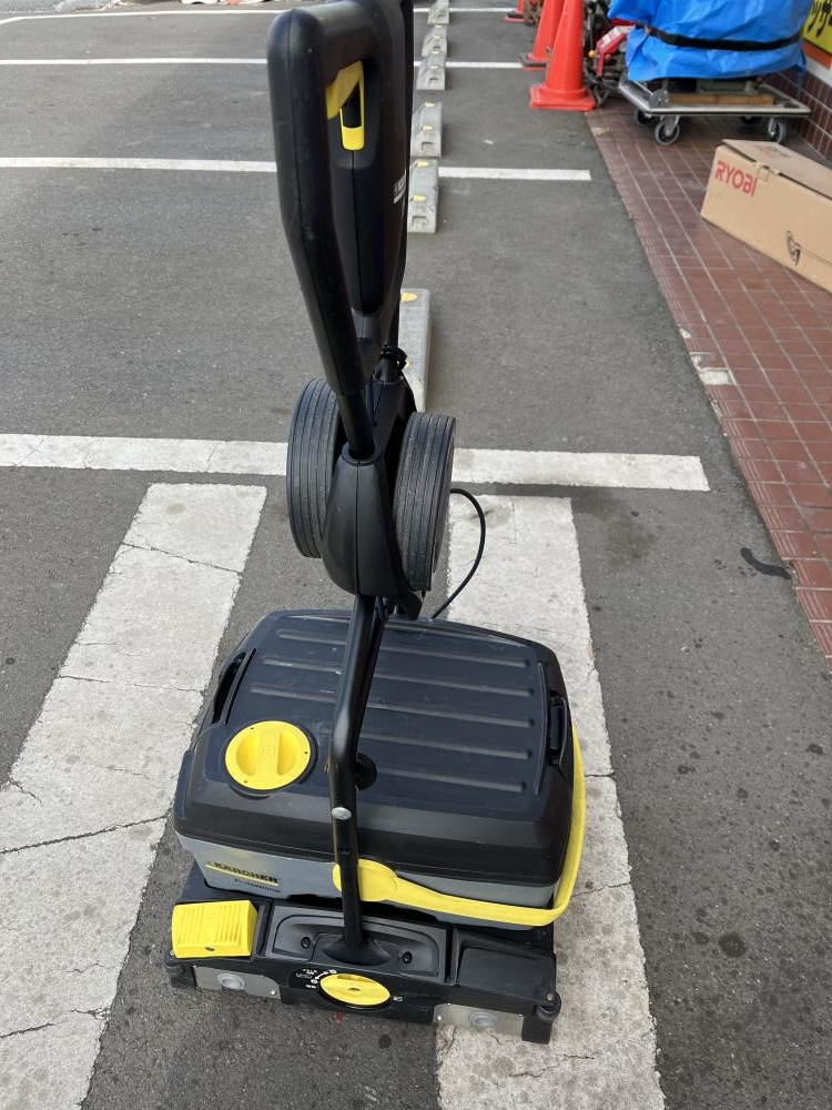 ケルヒャー KARCHER 床洗浄機 BR40/10Cの中古 中古B使用感あり 《埼玉・入間》中古工具販売の専門店│ ツールオフ所沢入間店  ｜中古工具販売のツールオフ