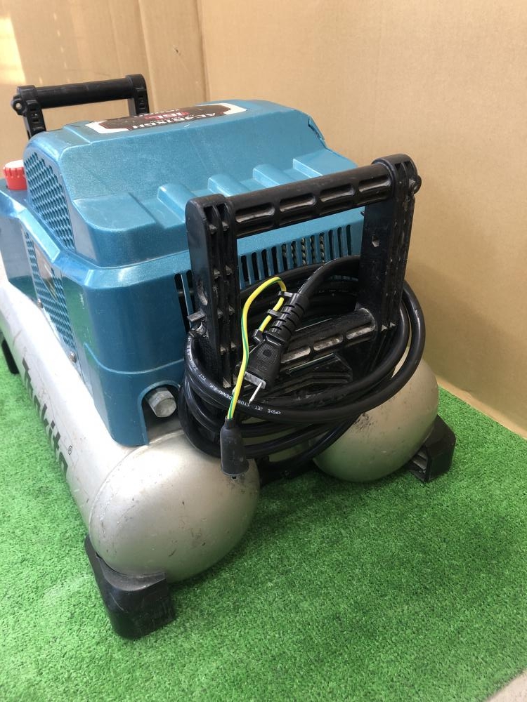 ジャンク品　Makita AC461XL-K 高圧コンプレッサー 本体 ジャンク品 Makita AC461XL-K 高圧コンプレッサー 本体
