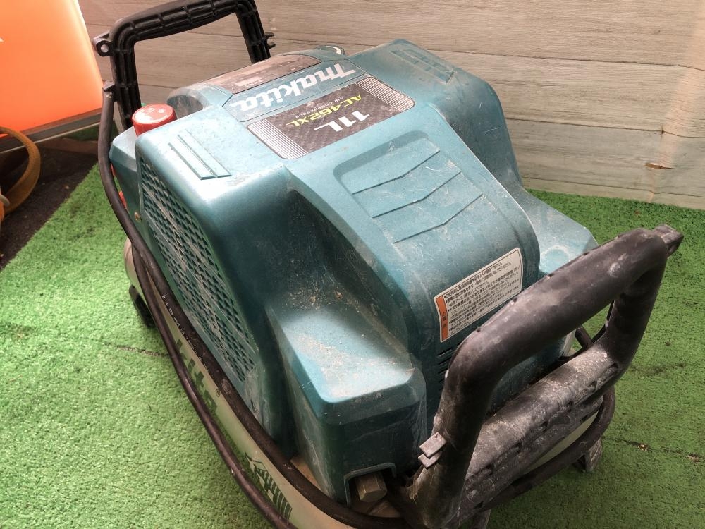マキタ makita 常圧・高圧エアコンプレッサ AC462XLの中古 中古C マキタ makita 常圧・高圧エアコンプレッサ AC462XLの中古 中古C