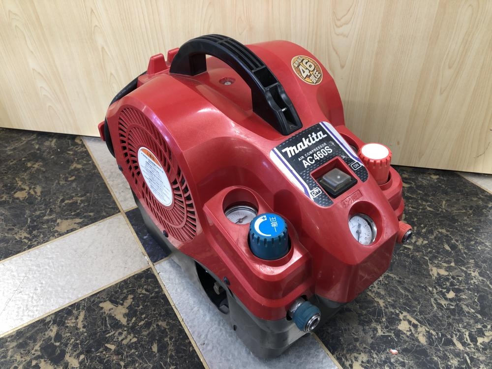 マキタ makita 内装エアコンプレッサ AC460S(赤)の中古 中古C傷汚れあり 《千葉・市原》中古工具販売の専門店│ ツールオフ千葉市原店  ｜中古工具販売のツールオフ