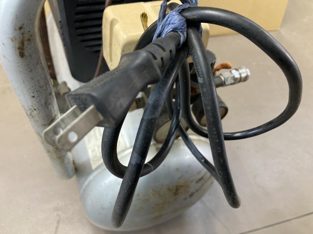 ナカトミ 常圧エアーコンプレッサー CP-1500の中古 ジャンク