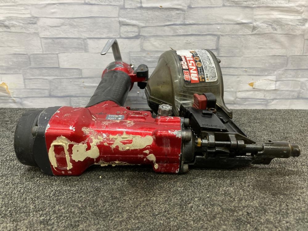 マキタ makita 50mm高圧釘打ち機 AN510の中古 中古C傷汚れあり マキタ makita 50mm高圧釘打ち機 AN510の中古 中古C傷汚れあり