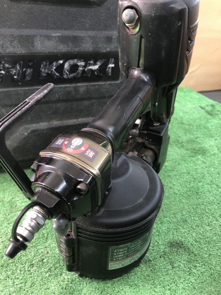 HiKOKI 90㎜高圧ロール釘打機 NV90HR2の中古 中古B使用感あり HiKOKI 90㎜高圧ロール釘打機 NV90HR2の中古 中古B使用感あり