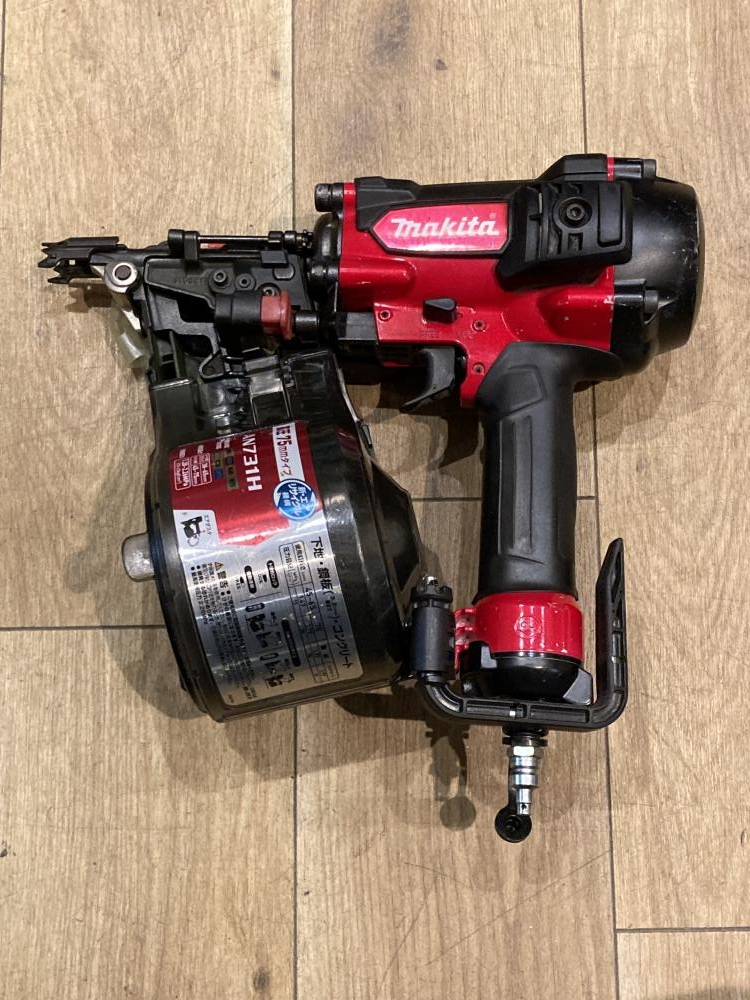 マキタ makita 75mm高圧エア釘打ち機 AN731Hの中古 中古B使用感 マキタ makita 75mm高圧エア釘打ち機 AN731Hの中古 中古B使用感