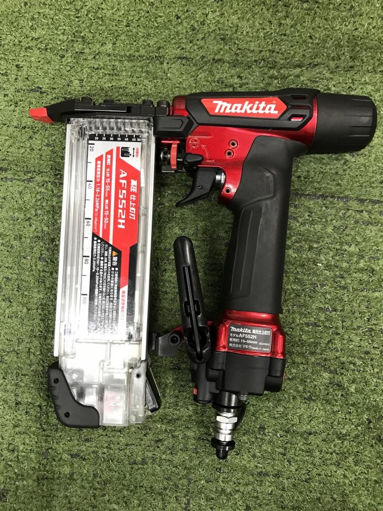 マキタ 高圧仕上釘打 AF552Hの中古 未使用品 《埼玉・草加》中古工具