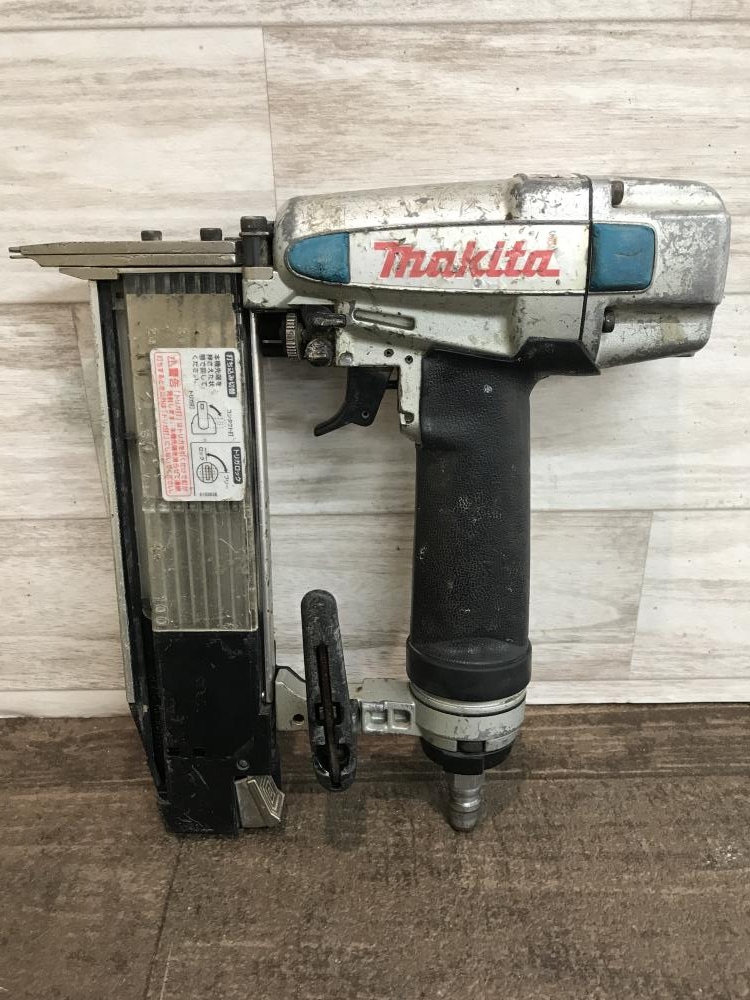 マキタ makita 常圧50mm仕上釘打機 フィニッシュネイラ AF502Nの中古