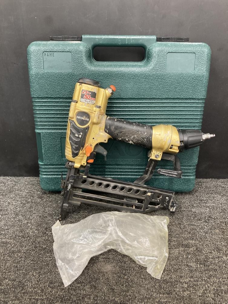 日立工機 HITACHI 高圧フロアタッカ N5004HMFの中古 中古C傷汚れあり 