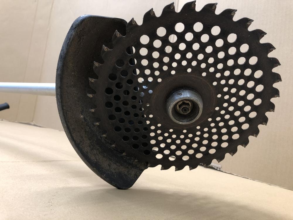 丸山製作所 エンジン刈払機 BK201の中古 中古B使用感あり 《神奈川