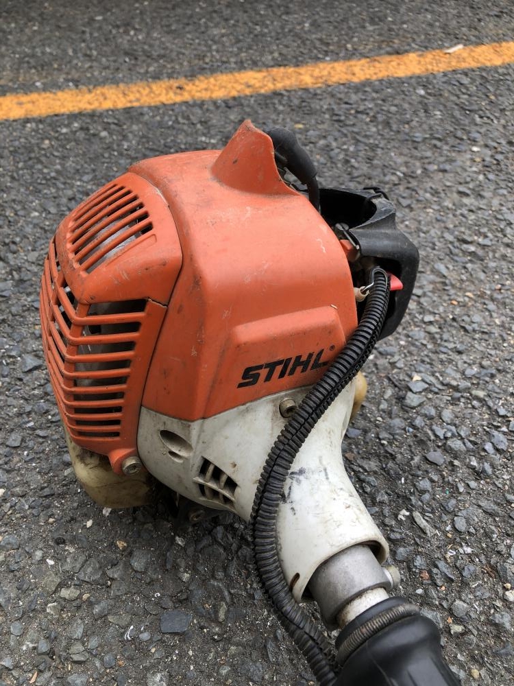 スチール STIHL エンジン式刈払機 FS2603の中古 中古B使用感あり 《大阪・枚方》中古工具販売の専門店│ ツールオフ枚方店  ｜中古工具販売のツールオフ