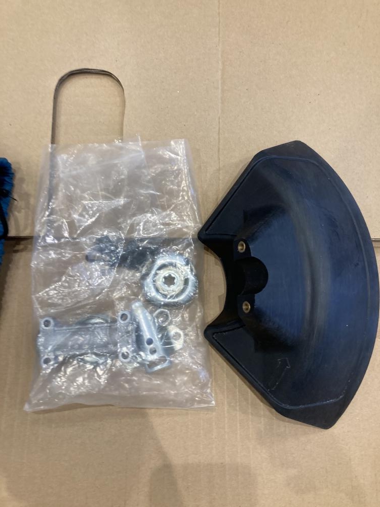 マキタ 4ストロークエンジン式刈払機 MEM2651UHTの中古 中古B
