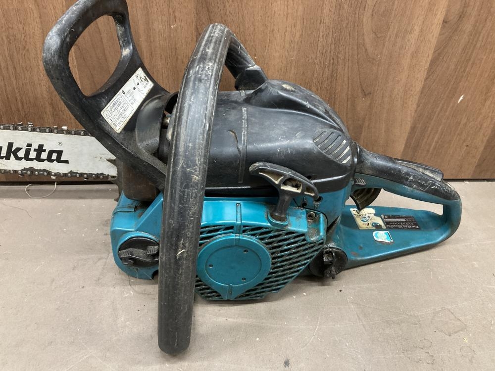 【中古】ﾏｷﾀ MEA3201M ｴﾝｼﾞﾝﾁｪﾝｿｰ【ハンズクラフト沖縄豊見城店】 マキタ makita エンジンチェーンソー MEA3201Mの中古 中古C傷汚れあり