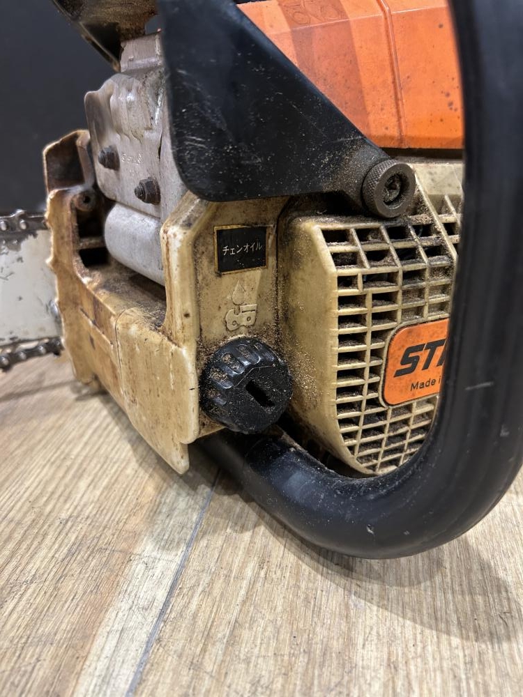 STIHL エンジンチェーンソー 023の中古 中古C傷汚れあり 《東京 STIHL エンジンチェーンソー 023の中古 中古C傷汚れあり 《東京
