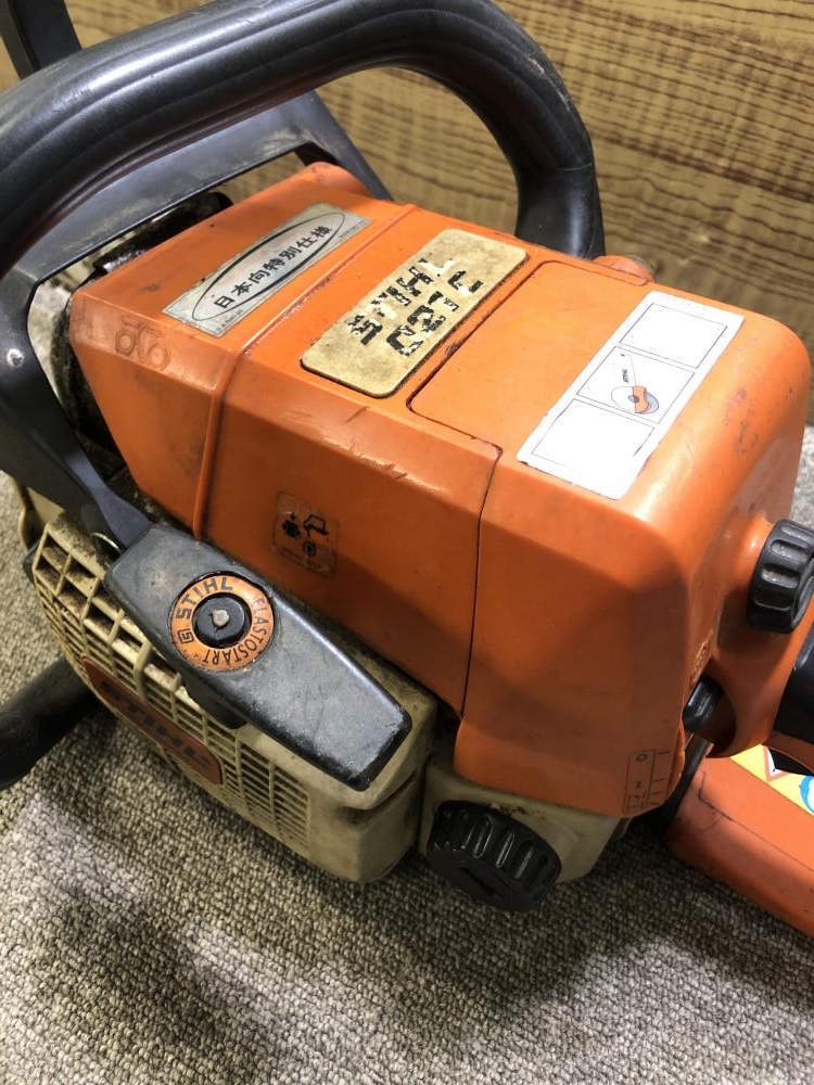 スチール STIHL エンジンチェーンソー 021Cの中古 中古C傷汚れ スチール STIHL エンジンチェーンソー 021Cの中古 中古C傷汚れ