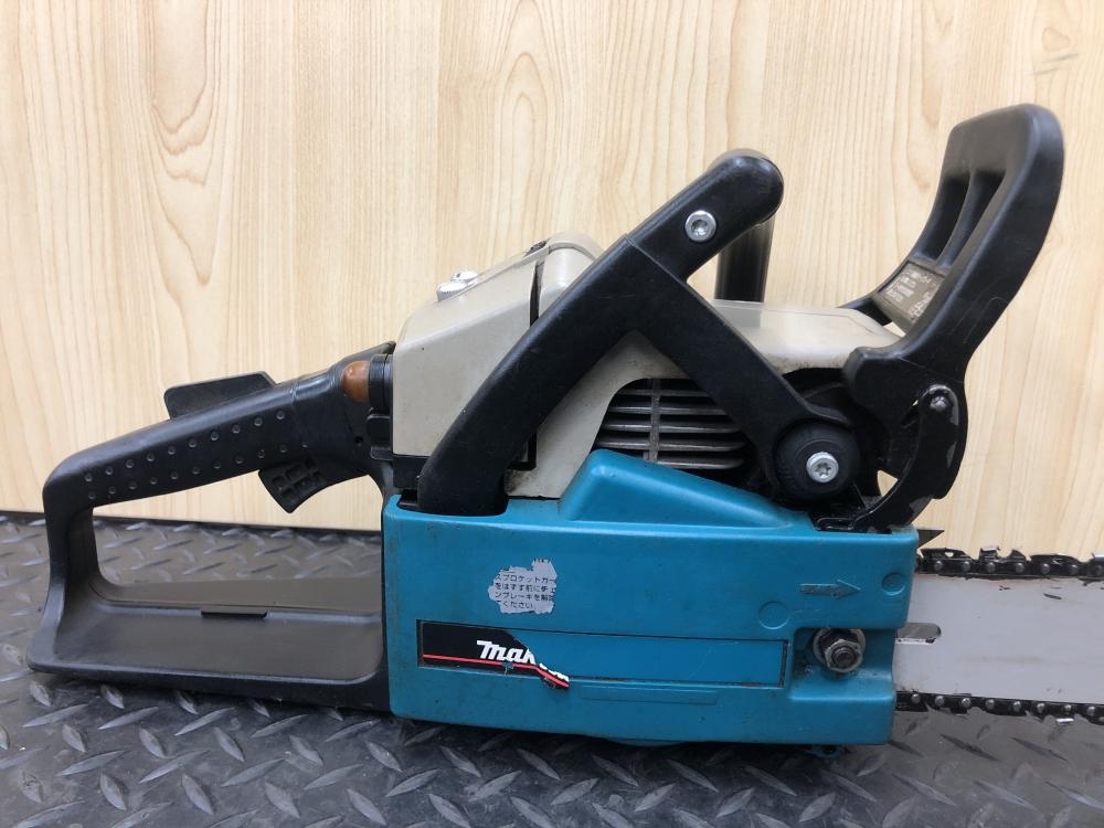 マキタチェンソー 、MDE400エンジン式 マキタ エンジンチェンソー MDE400の中古 ジャンク 《千葉・市原》中古