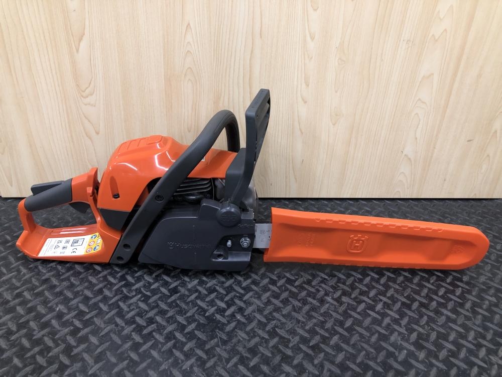 ハスクバーナ エンジンチェンソー 135の中古 中古C傷汚れあり 《千葉