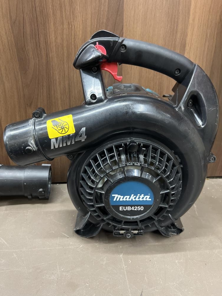 マキタ/makita エンジンブロワ EUB4250 ※動作OKの中古 中古C傷汚れあり 《大阪・堺》中古工具販売の専門店│ ツールオフ堺店 ｜中古 工具販売のツールオフ