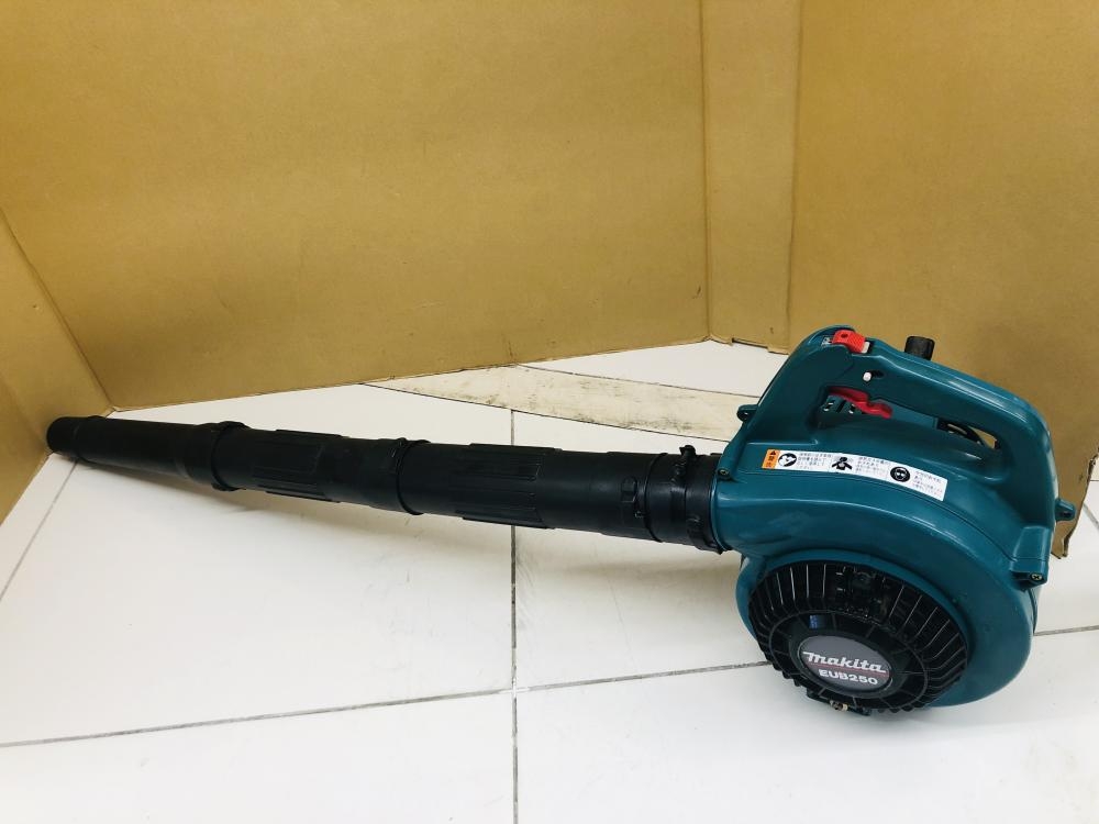 マキタ makita エンジンブロワ EUB250の中古 中古C傷汚れあり 《埼玉・鴻巣》中古工具販売の専門店│ ツールオフ鴻巣店 ｜中古 工具販売のツールオフ