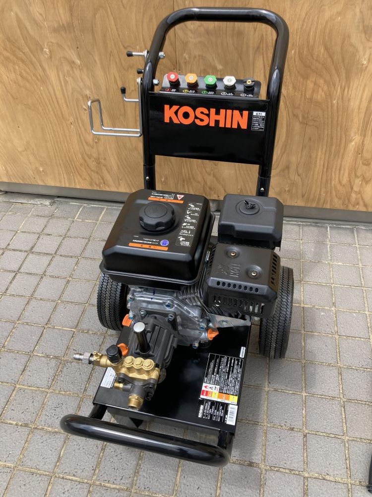 KOSHIN 工進 エンジン式 高圧洗浄機(20mホース2本付) JCE-1408UDX-AAA-1の中古 中古B使用感あり  《横浜・青葉》中古工具販売の専門店│ ツールオフ横浜店 ｜中古工具販売のツールオフ