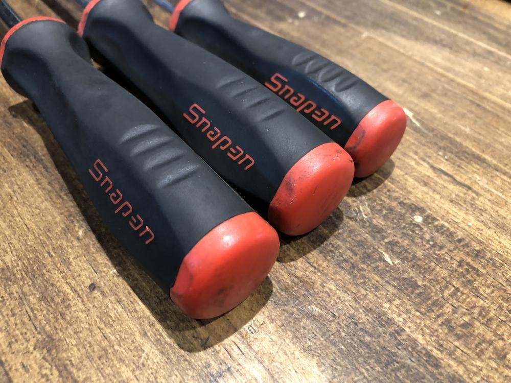 【中古】 Snap-on スナップオン　ドライバー4本（プラス2本、マイナス2本）　SGDP42IRB/SGDP31IRB/SGD4B/SGD2Bハンズクラフト熊本けやき通り店】【引き取り限定】 Snap-on スナップオン プラスドライバー SGDDP42IRBの中古 未使用品
