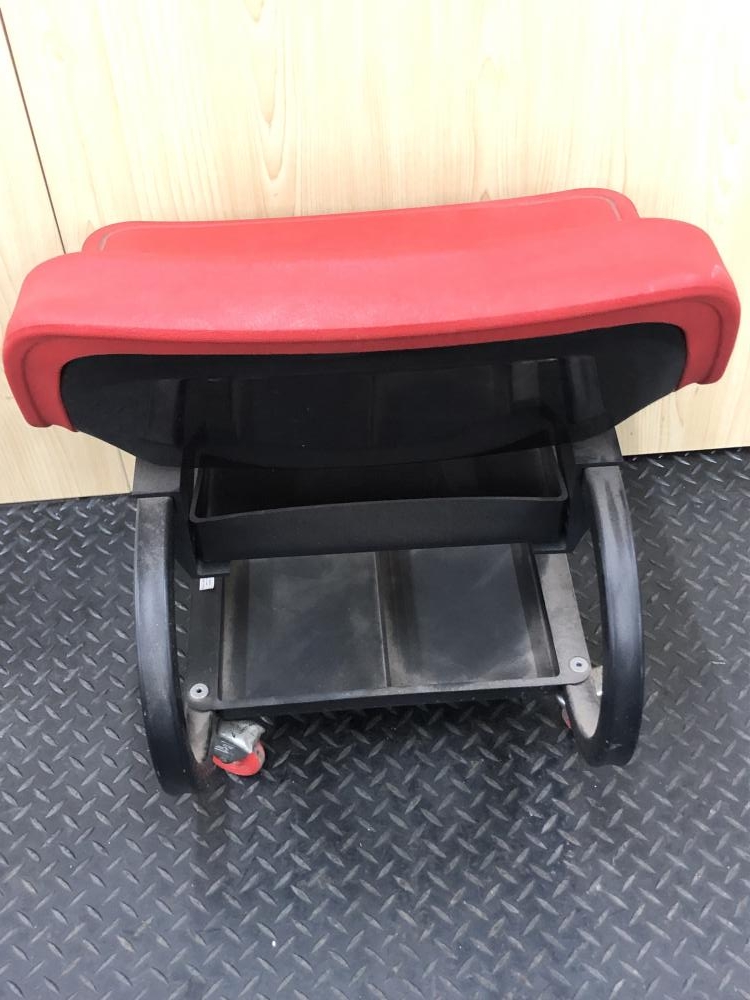 スナップオン ワークチェア 作業椅子 型式不明の中古 中古C傷汚れあり