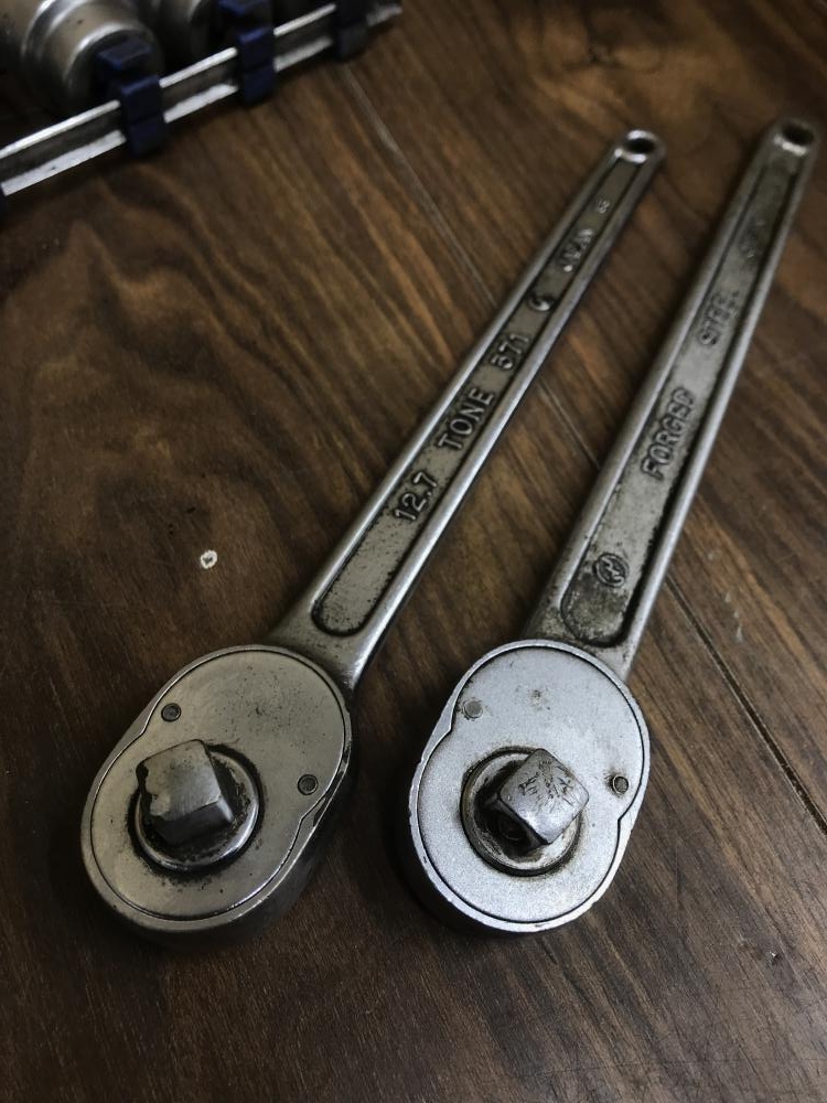 TONE 3/8ラチェットハンドル No.371 2個+オマケセットの中古 TONE 3/8ラチェットハンドル No.371 2個+オマケセットの中古