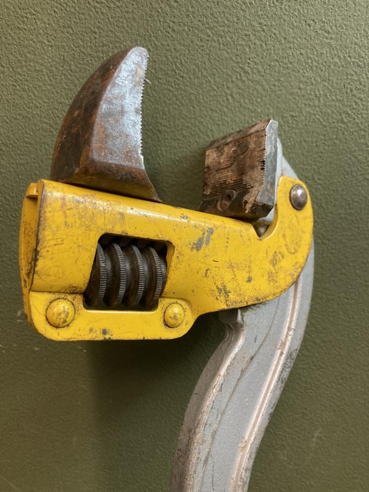 送料無料！　ＭＣＣコーナーレンチ４５０　未使用品！ 楽天市場】MCC コーナーレンチ CW-450 450mm 狭所対応 : 機械と