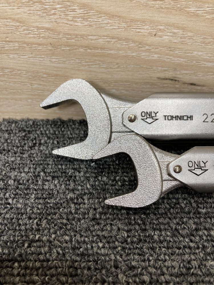 TOHNICHI 工具 レンチ 17×17 2Ｎ･m/22×39 9Ｎ･m/二本セット/ケース付き TOHNICHI トルクレンチ 2本セット 22xT39.9N・m 17xT17.2N・mの中古