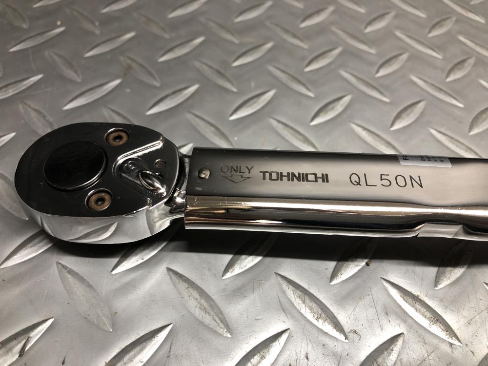 ДД【中古】TOHNICHI トルクレンチ 程度A 本体のみ QL50N ライトグレー 目立った傷や汚れなし ДД TOHNICHI トルクレンチ 程度A 本体のみ QL12N4 ライトグレー - 中古