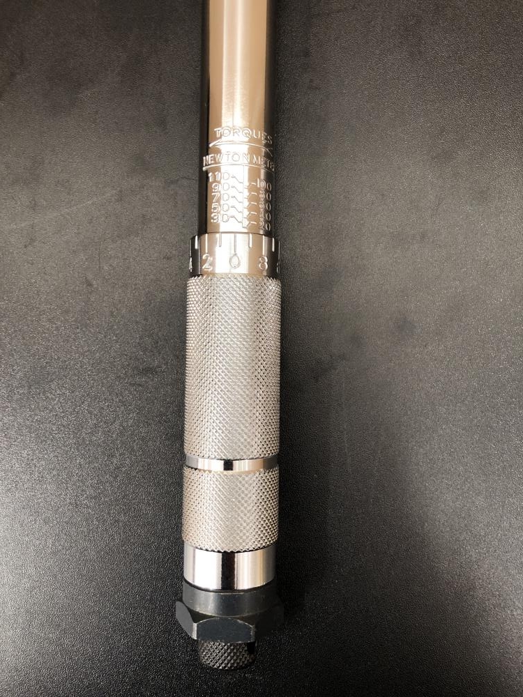 アストロプロダクツ アストロプロダクツ 3/8プリセット型トルクレンチ TQ736の中古 中古C傷