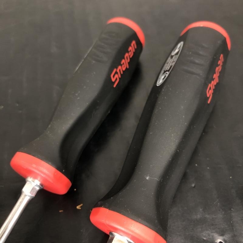 【中古】 Snap-on スナップオン　ドライバー4本（プラス2本、マイナス2本）　SGDP42IRB/SGDP31IRB/SGD4B/SGD2Bハンズクラフト熊本けやき通り店】【引き取り限定】 Snap-on スナップオン プラスドライバー SGDDP42IRBの中古 未使用品