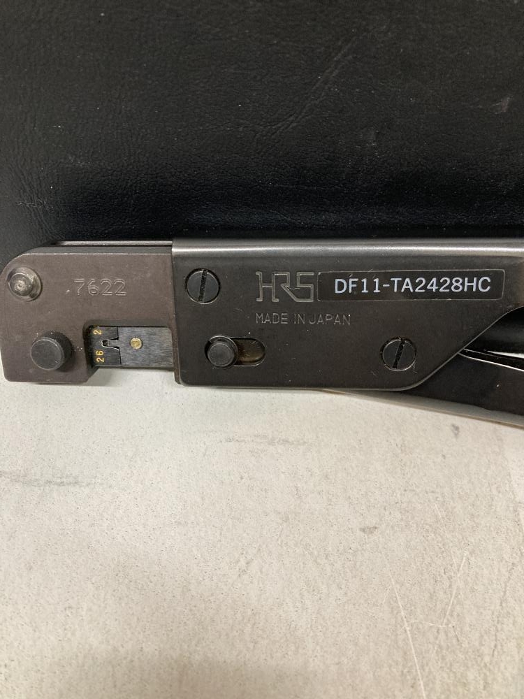 HRS ヒロセ 圧着工具 DF11-TA2428HCの中古 中古B使用感あり HRS ヒロセ 圧着工具 DF11-TA2428HCの中古 中古B使用感あり