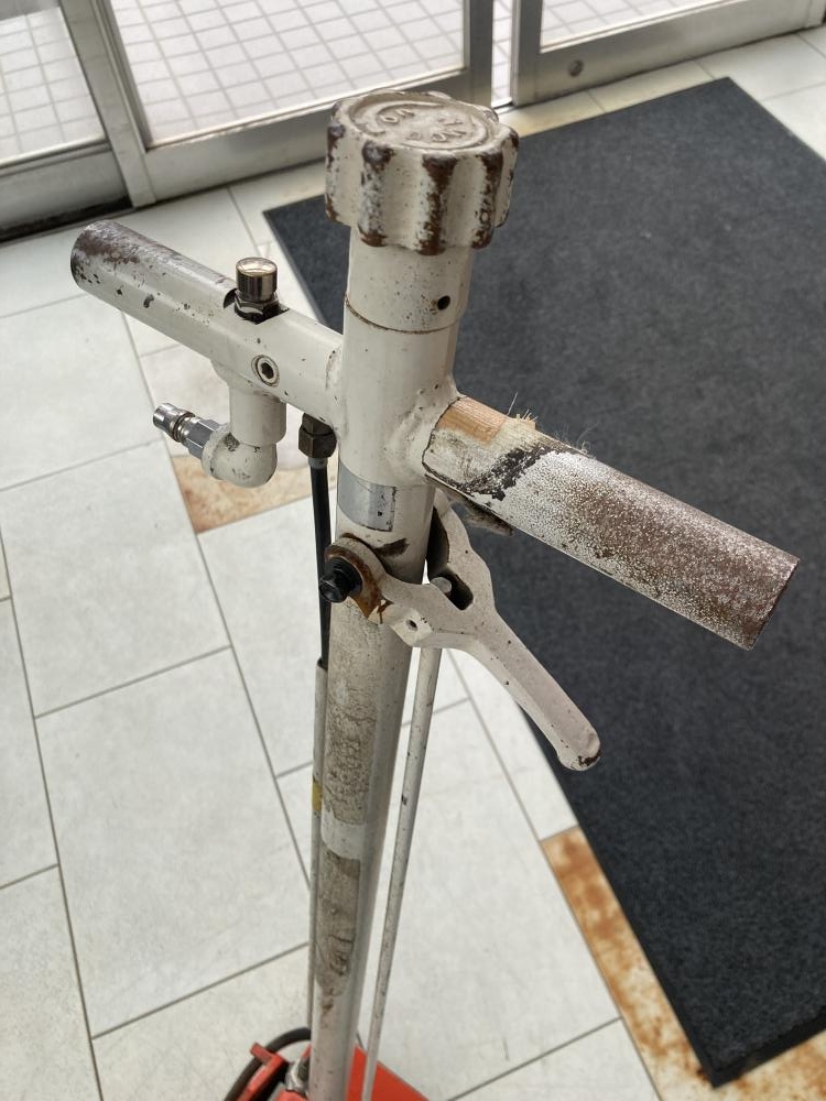 バンザイ BANZAI エアーガレージジャッキ MA-200LSの中古 ジャンク