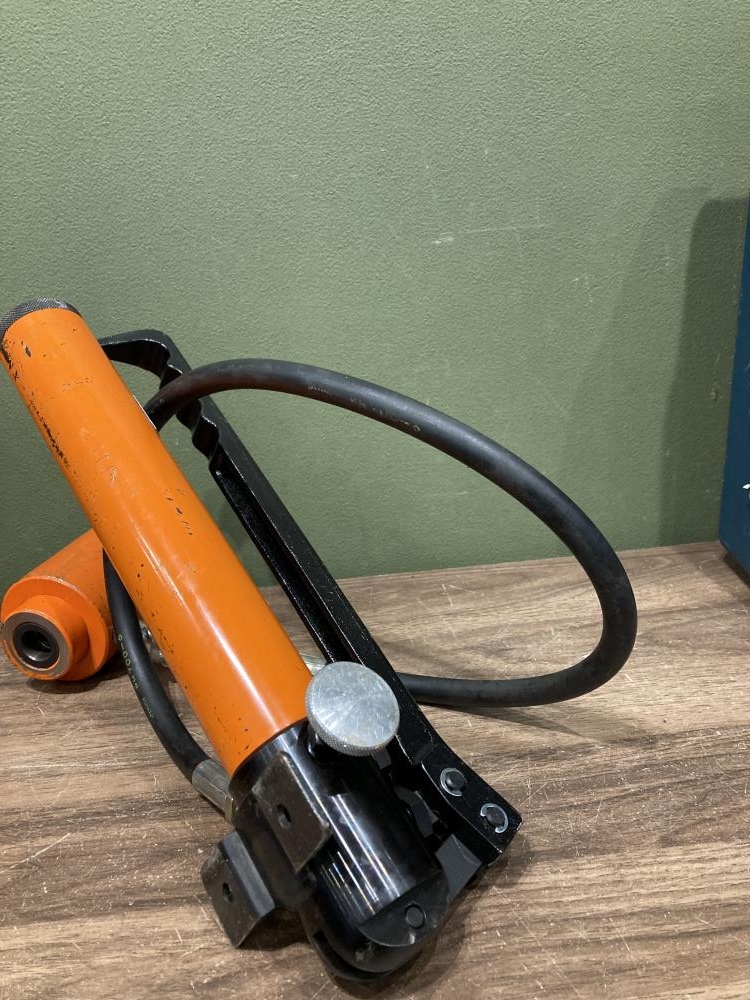 DAIA DP-3 油圧手動パンチ ダイス付き【船橋馬込店】【店頭取引限定】【中古】管理番号：ITN1H8PR5OBW ダイア DP-3 パンチ工具 手動分離油圧式(パンチ・ダイスなし) ウエダ