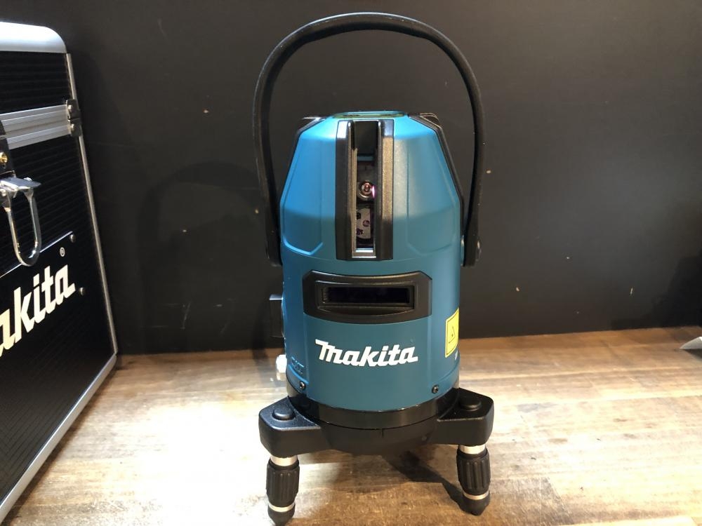 マキタ 充電式屋内屋外兼用レーザー墨出し器 SK40GDの中古 未