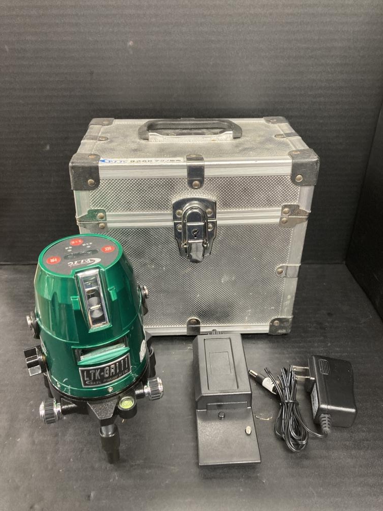 テクノ　LTK-GR111　グリーンレーザー　中古品　単三電池ｘ3使用　三脚/受光器/クリップ/ケース付き　【ハンズクラフト宜野湾店】 テクノ グリーンレーザー墨出し器 LTK-GR111の中古 ジャンク 《埼玉