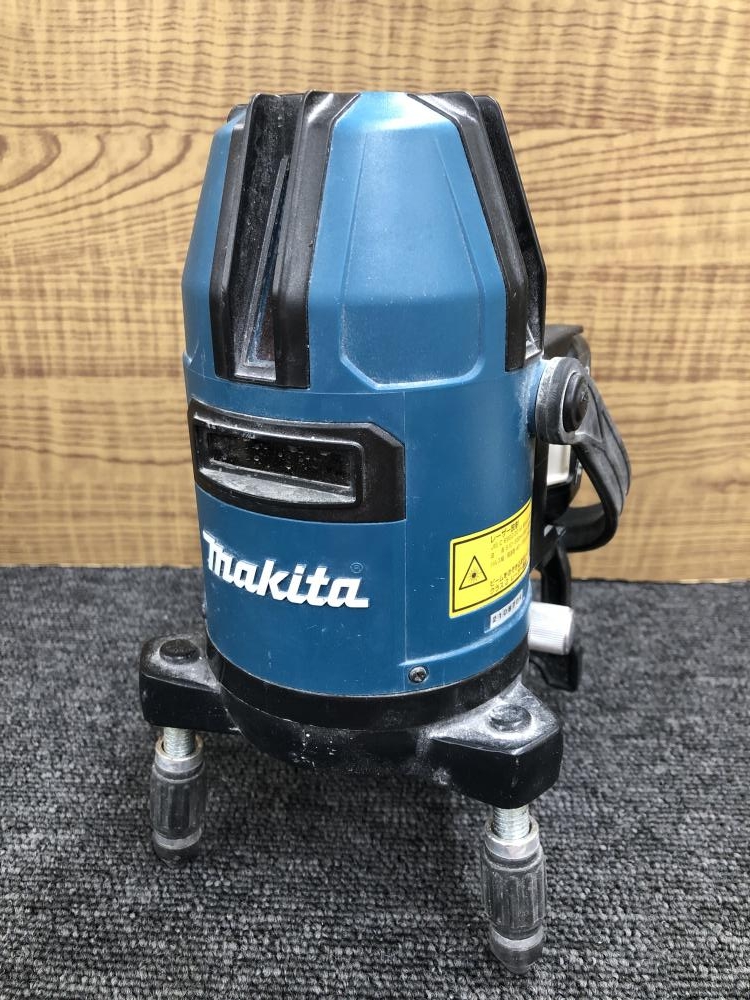 マキタ makita 充電式レーザー墨出し器 10.8V SK40GD ※未校正、受光器、バッテリー×1、充電器付きの中古 ジャンク  《千葉・市原》中古工具販売の専門店│ ツールオフ千葉市原店 ｜中古工具販売のツールオフ