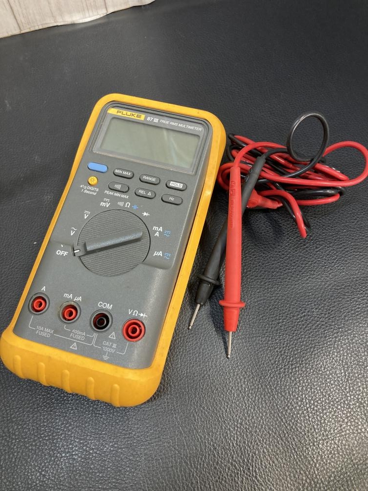 Fluke デジタルマルチメーター 87Ⅲの中古 中古B使用感あり 《横浜・青葉》中古工具販売の専門店│ ツールオフ横浜店 ｜中古工具販売のツールオフ