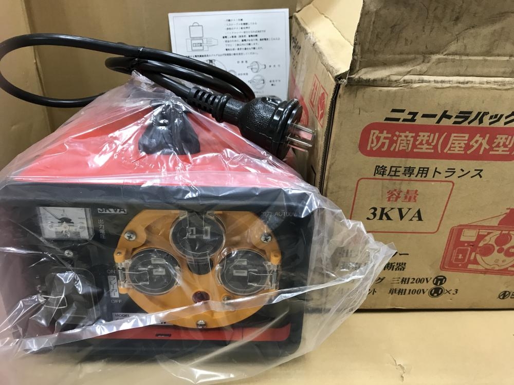 日動工業 屋外型降圧専用トランス TB-EK300D-Wの中古 未使用品 《神奈川・川崎》中古工具販売の専門店│ ツールオフ神奈川・川崎店  ｜中古工具販売のツールオフ