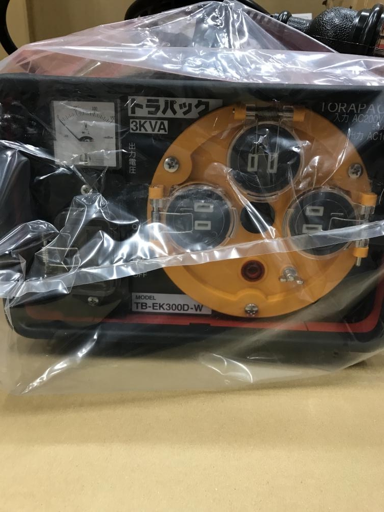 日動工業 屋外型降圧専用トランス TB-EK300D-Wの中古 未使用品 《神奈川・川崎》中古工具販売の専門店│ ツールオフ神奈川・川崎店  ｜中古工具販売のツールオフ