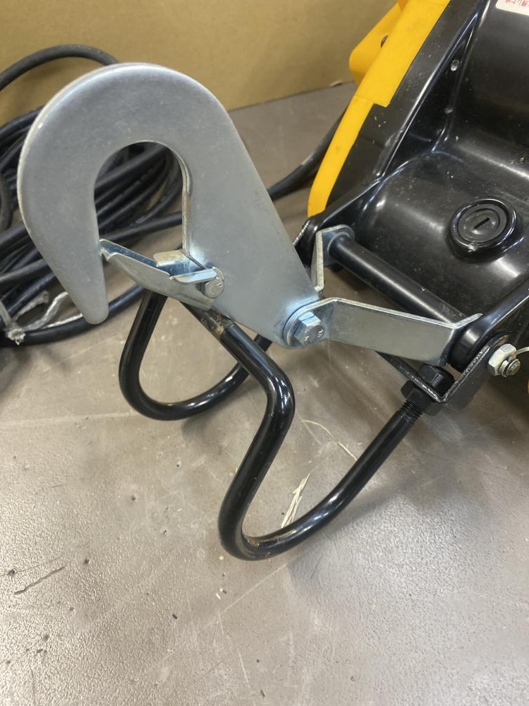 RYOBI 電動ウインチ 荷重60kg 揚程30m WI-62の中古 中古B使用感 RYOBI 電動ウインチ 荷重60kg 揚程30m WI-62の中古 中古B使用感